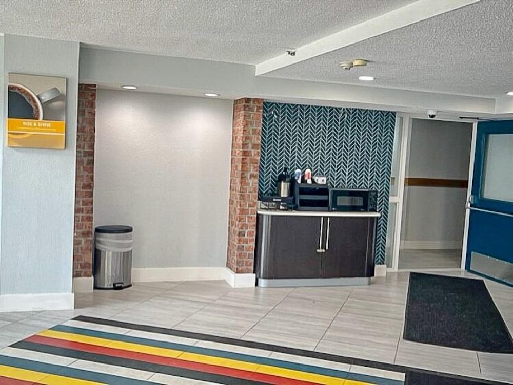 Studio6 Suites East Syracuse, NY - Airport 8/43