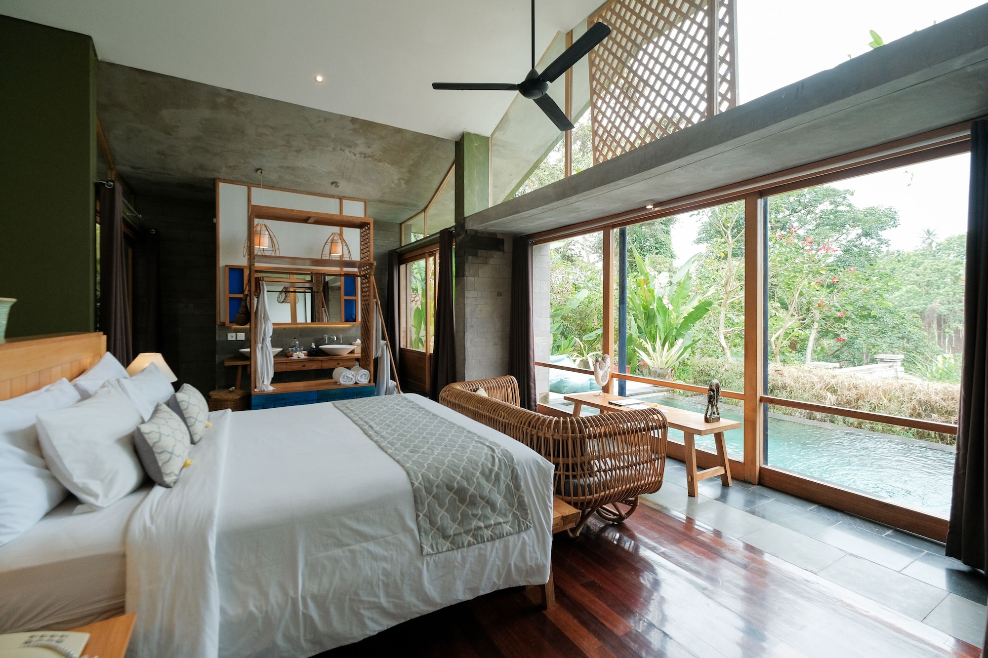 ROYAL, POOL, ROMANCE, VILLA