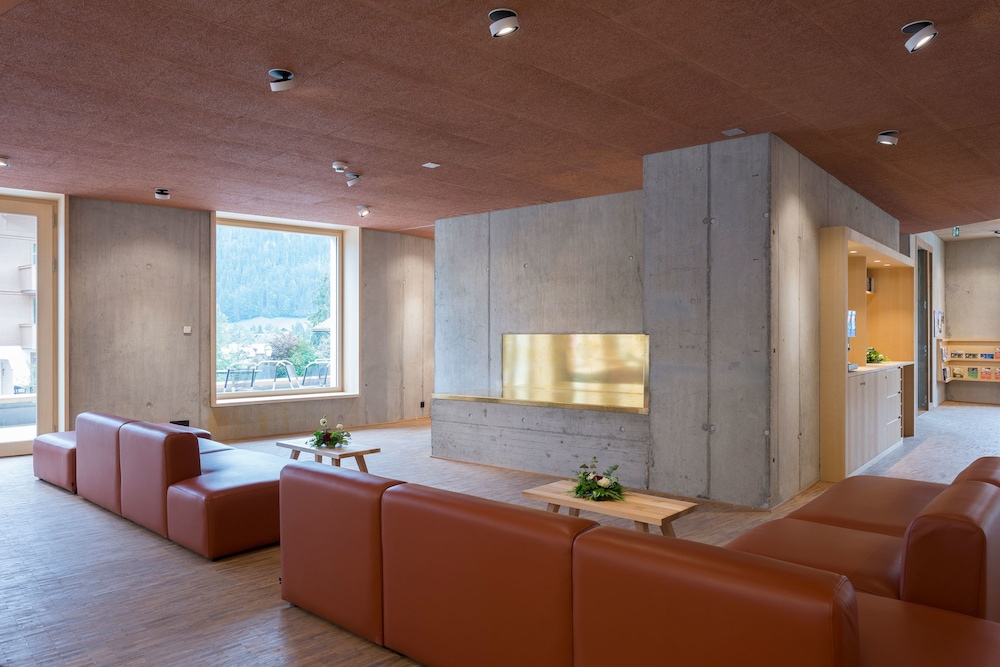 Saanen Gstaad Youth Hostel 31/41