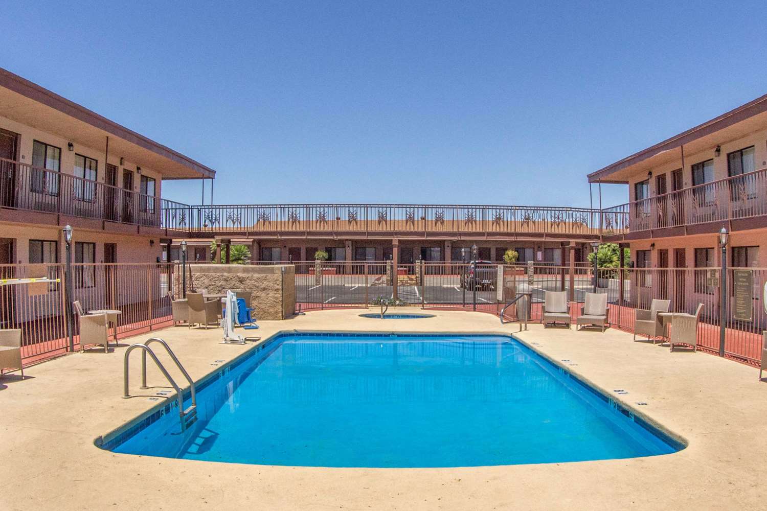 Quality Inn Benson I-10 Exit 304 48/49