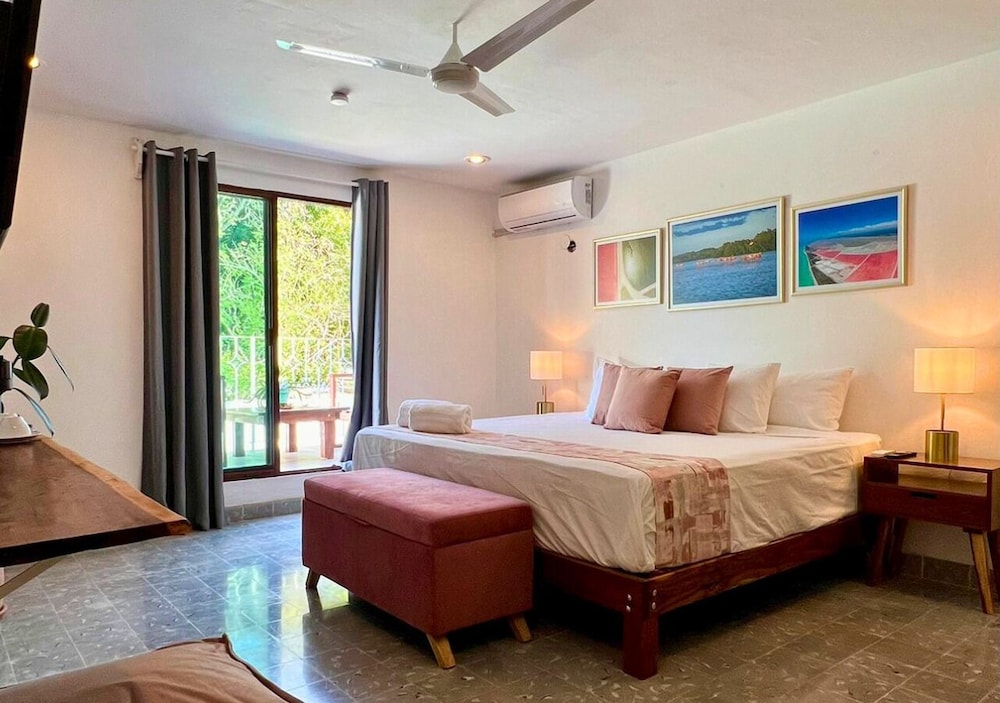 DESIGN, KING BED, COURTYARD VIEW, PRIVATE BATHROOM