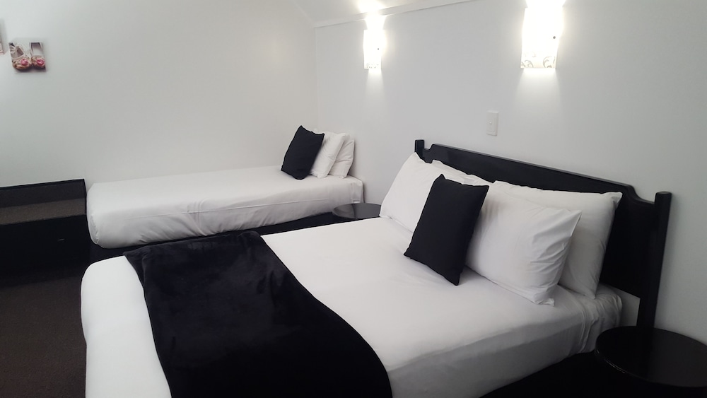 Alcamo Hotel 23/66