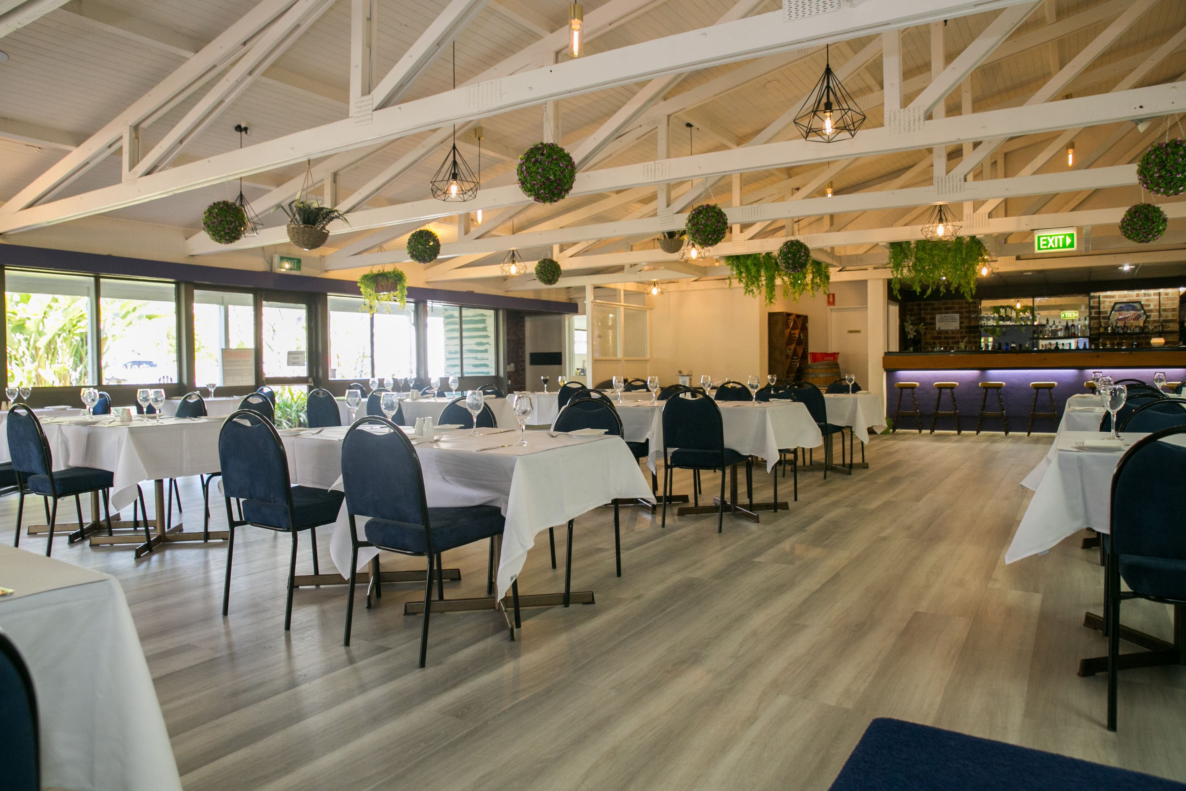 The Select Inn Gosford 4/13