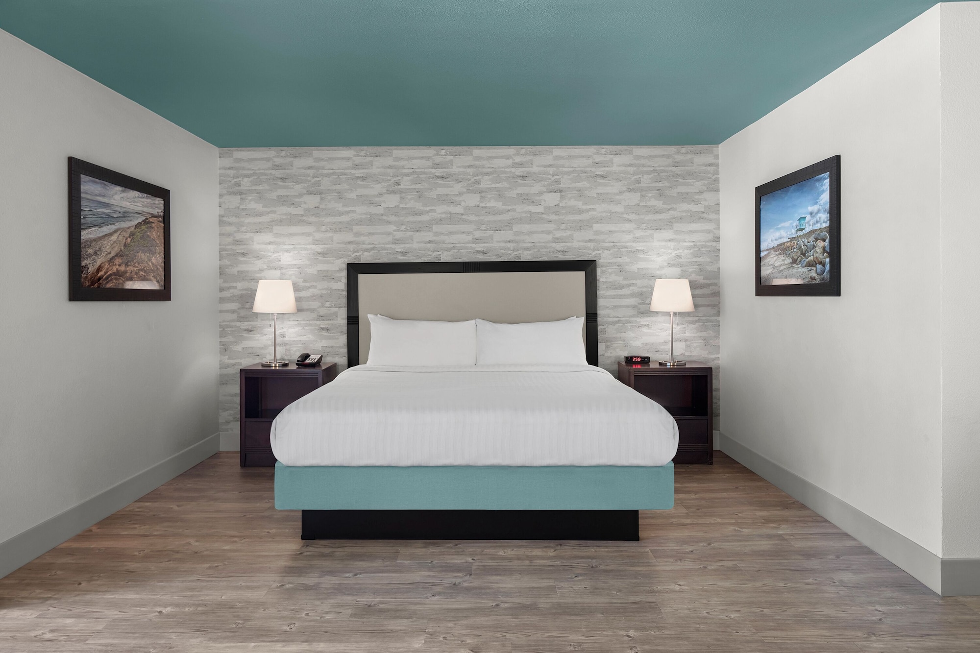 DELUXE, STUDIO, KING BED, SOFA