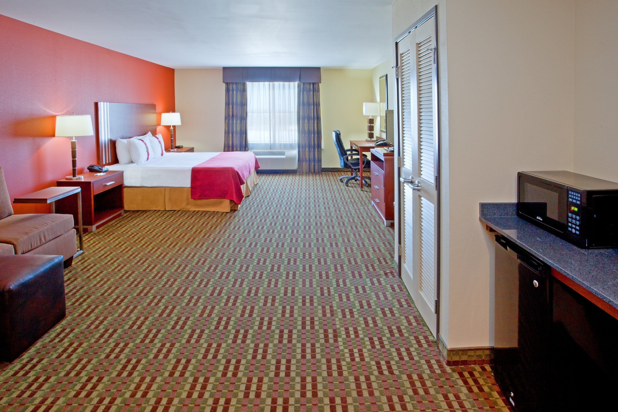 جناح بسرير كينج بمنطقة جلوس، Holiday Inn Austin North - Round Rock 4/7