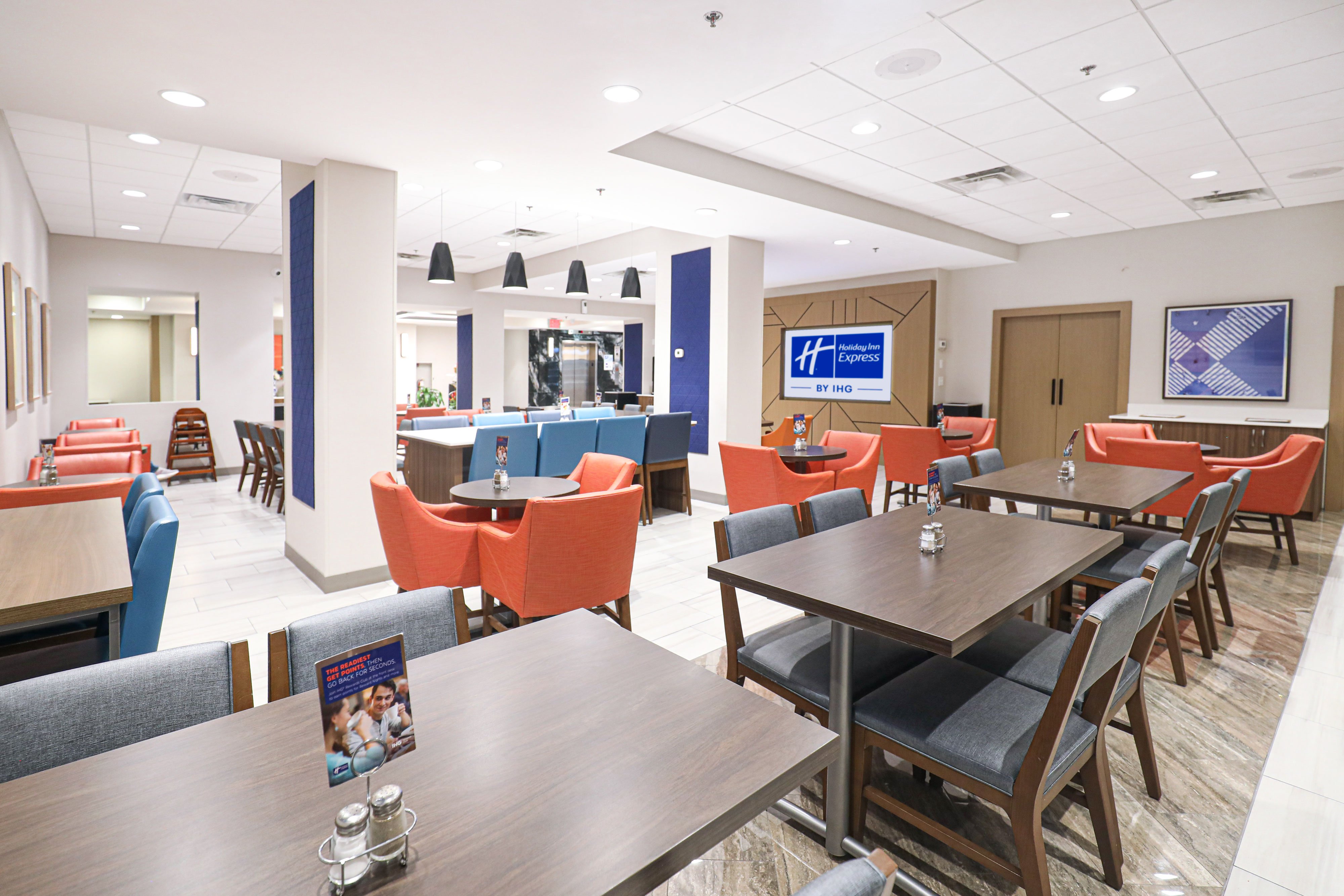 Holiday Inn Express Washington Dc Sw Springfield 33/50
