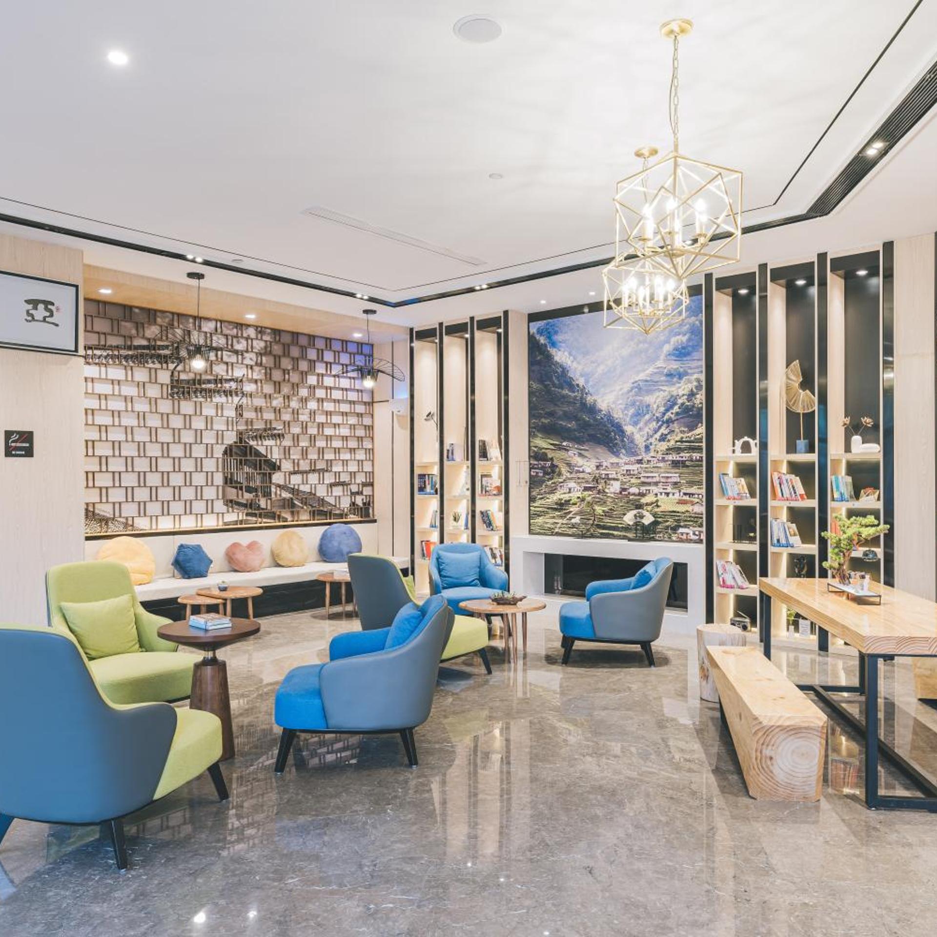 Atour Hotel (Haining Leather City Nanguanxiang) 38/50