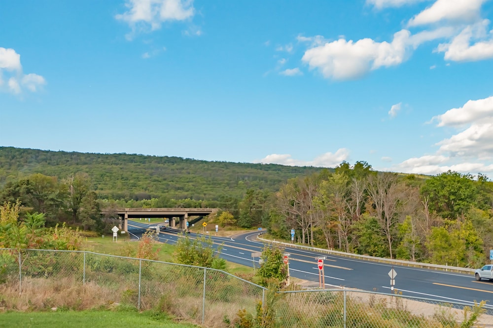 Motel6 Drums, PA 39/45