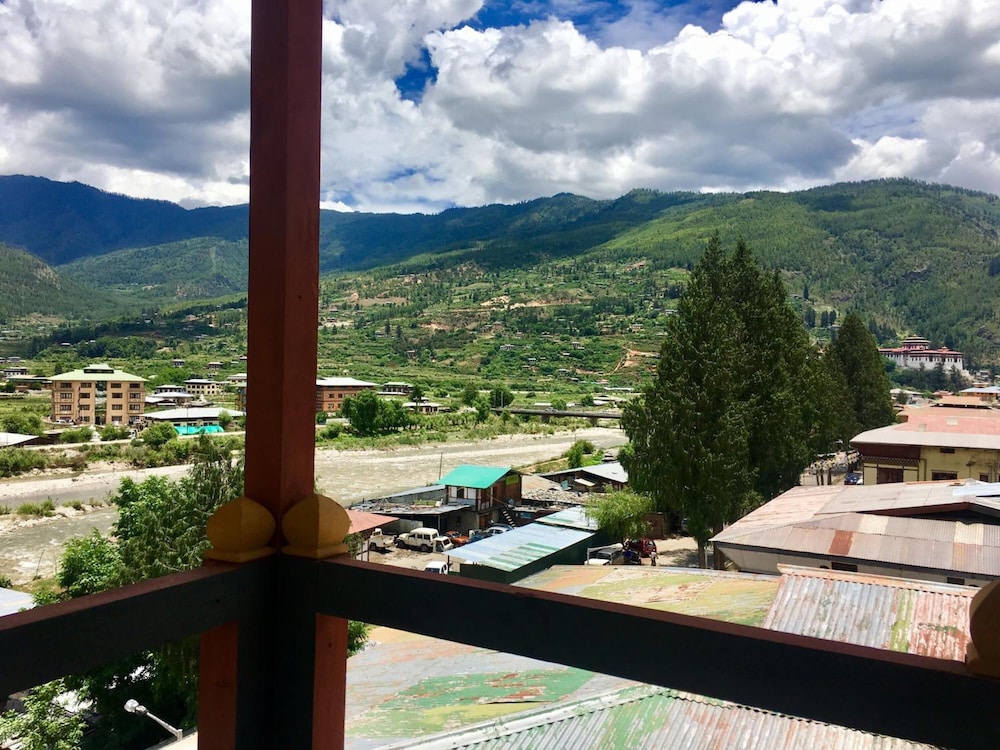 Hotel Khamsum 29/32
