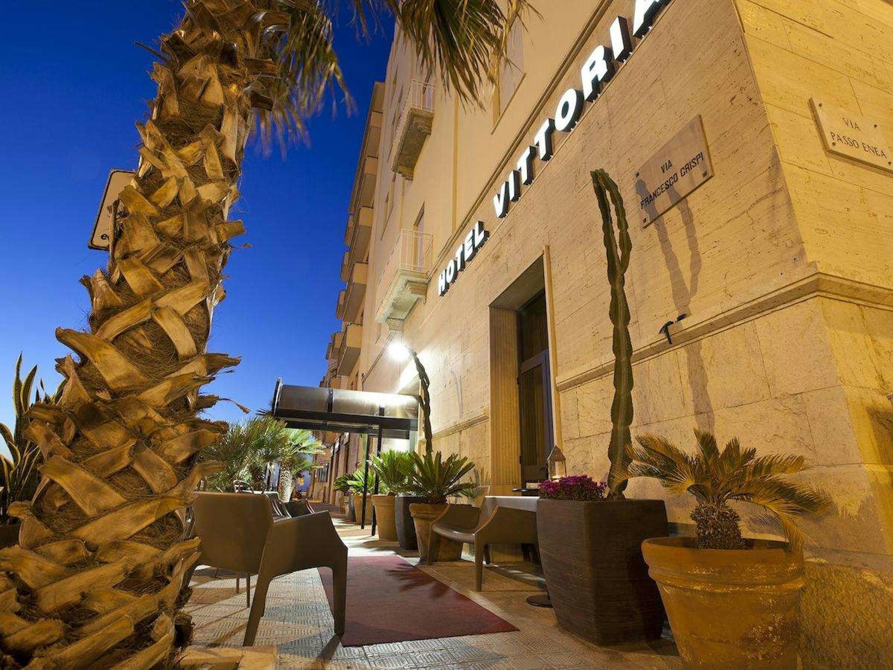 Albergo Vittoria 54/62