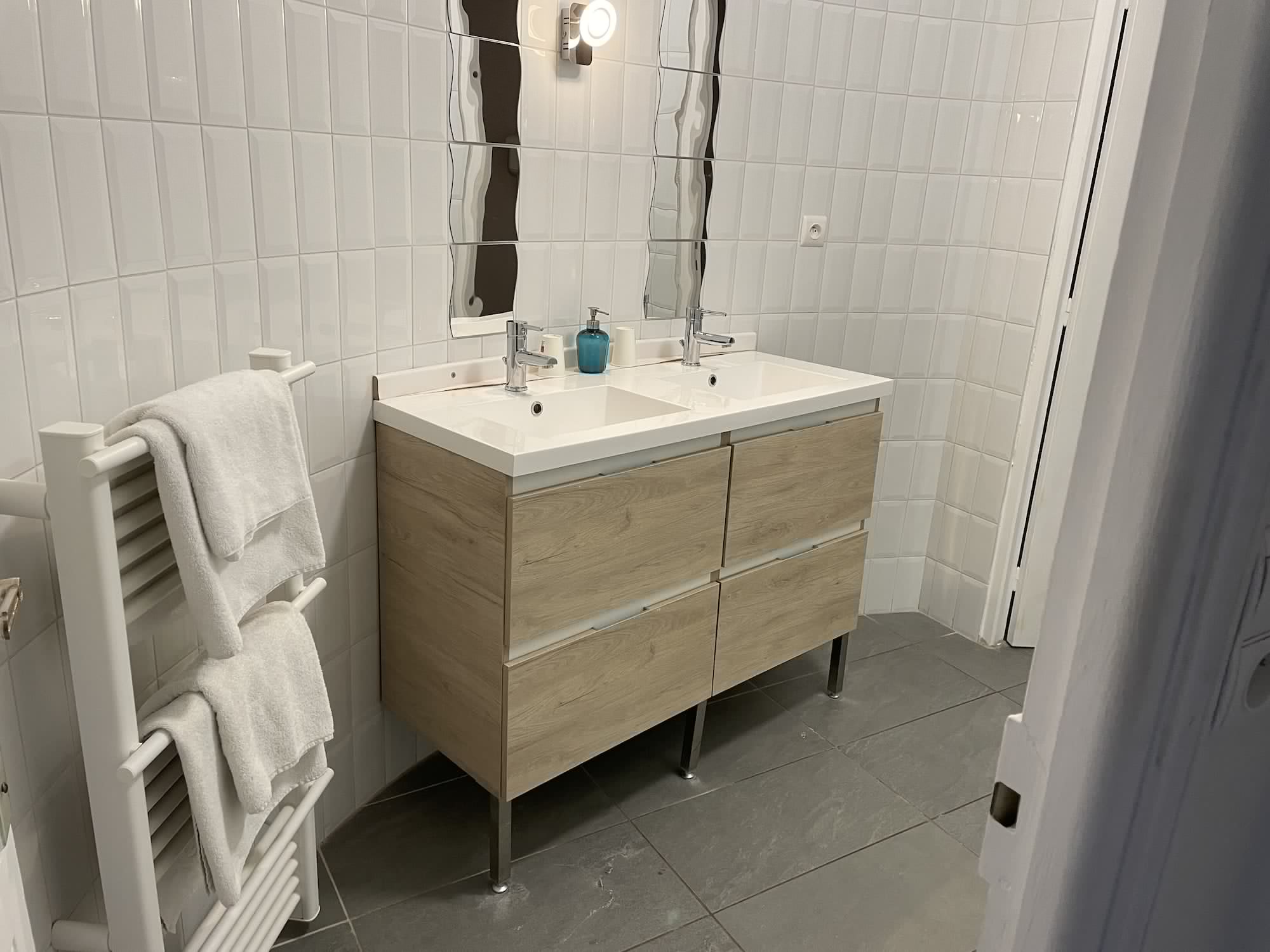 Room, Triple, 1 Double and 1 Single Bed, Au Chapon Fin 6/6