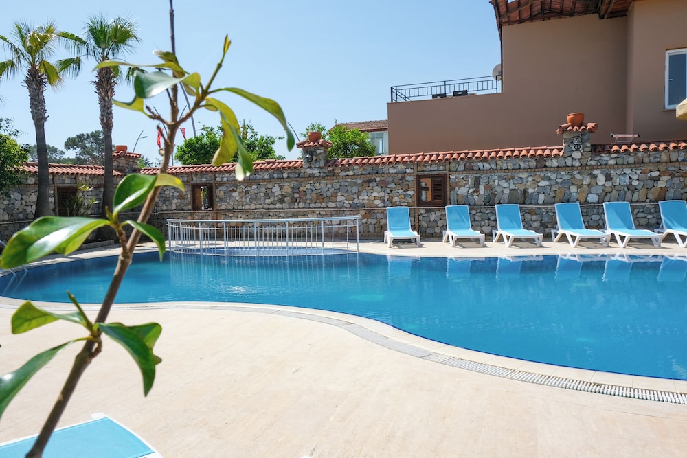 Beldibi Beach Hotel 49/55