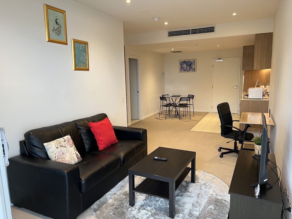 Tasha's Apartments on Morphett 28/50