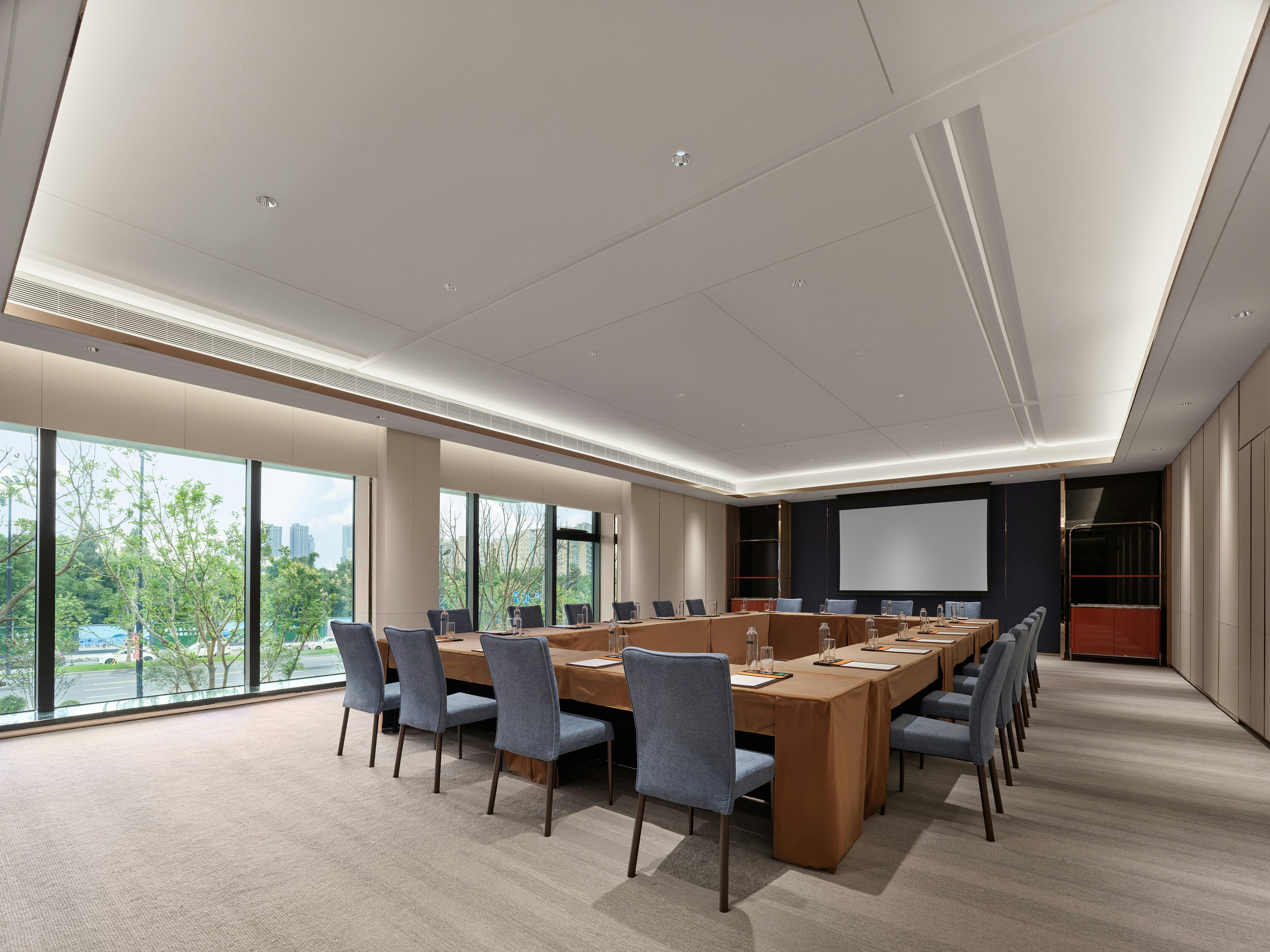 DoubleTree by Hilton Cangnan 24/48