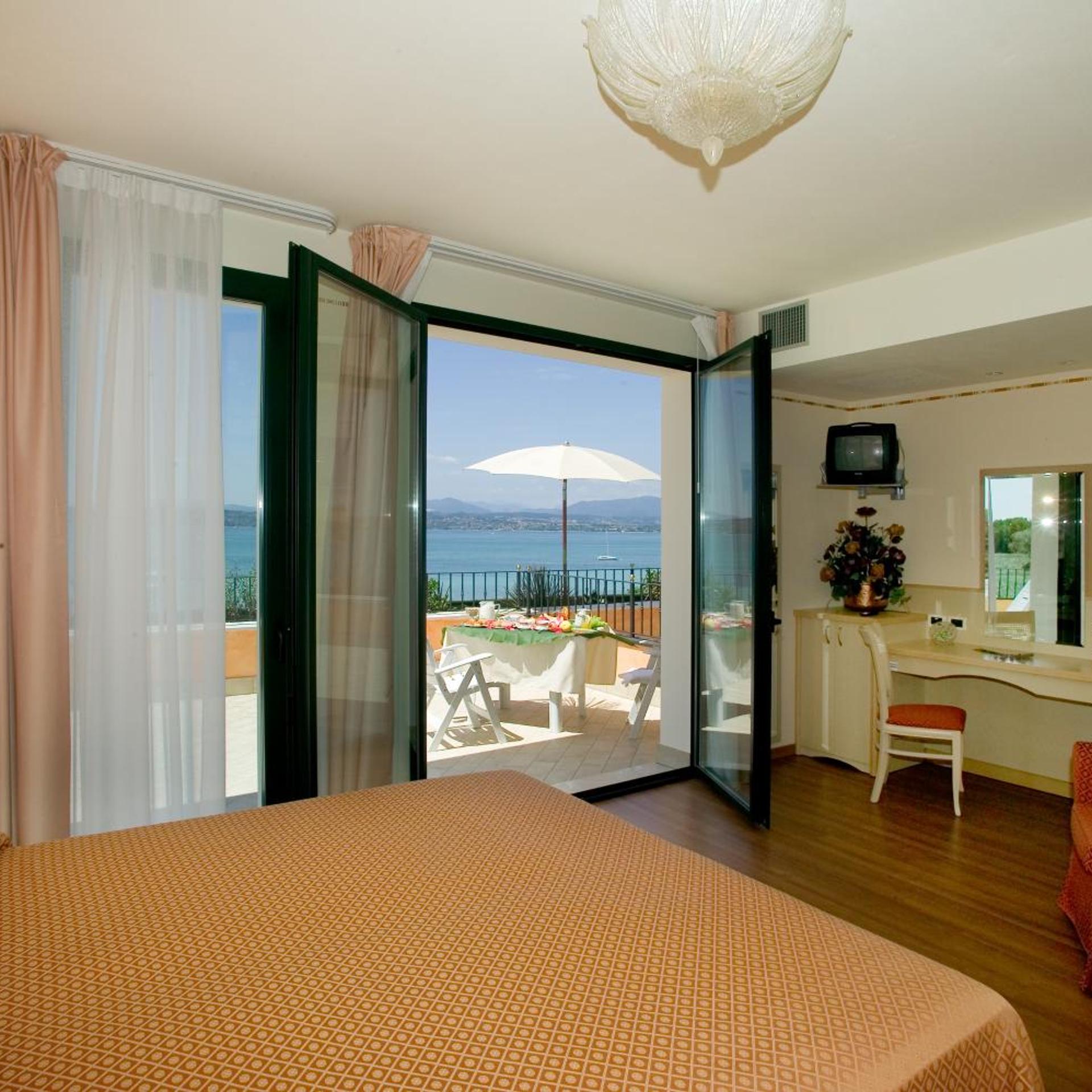 Deluxe, Double Bed, Hotel La Rondine 3/5