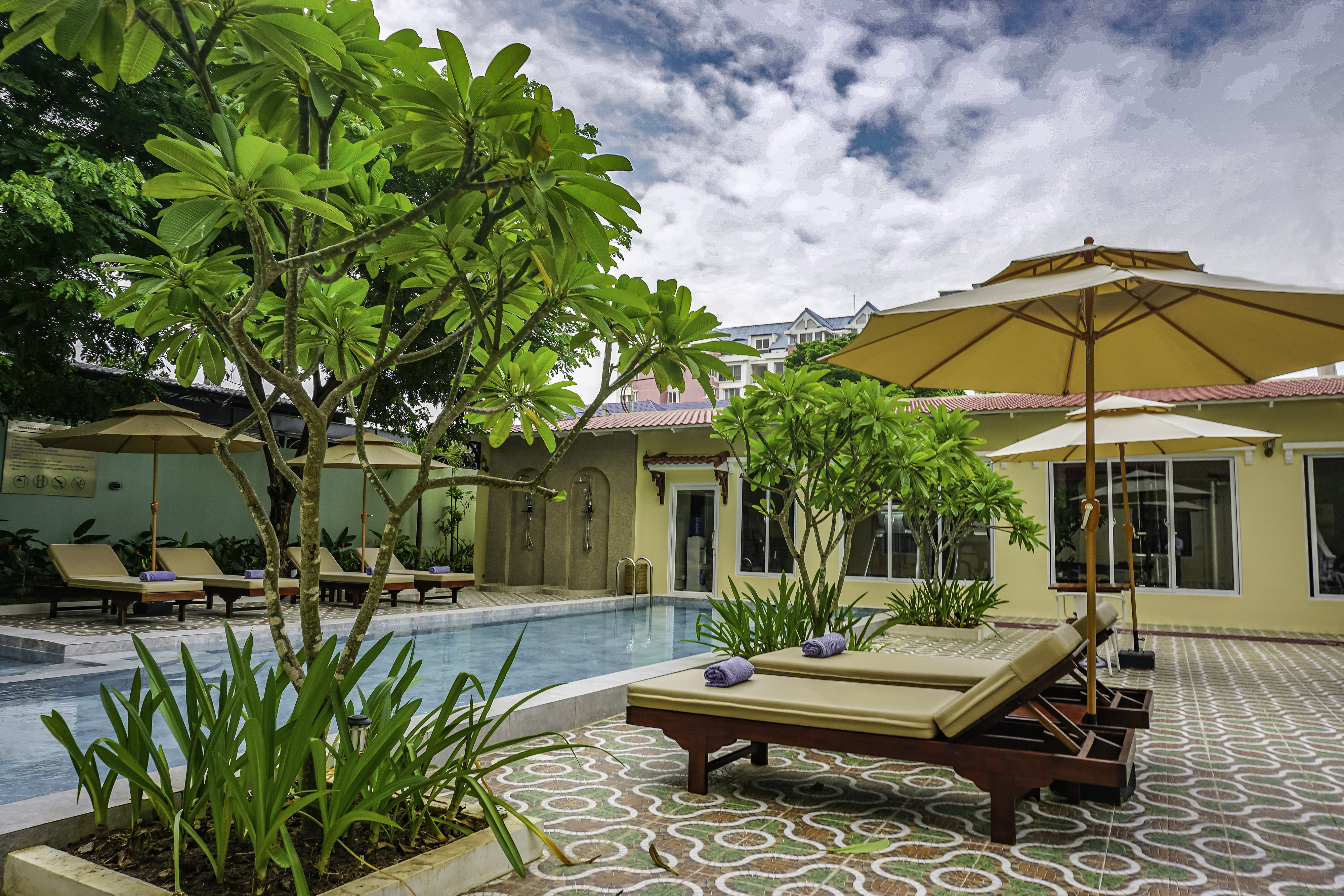 Le Kree Downtown Hotel 46/50