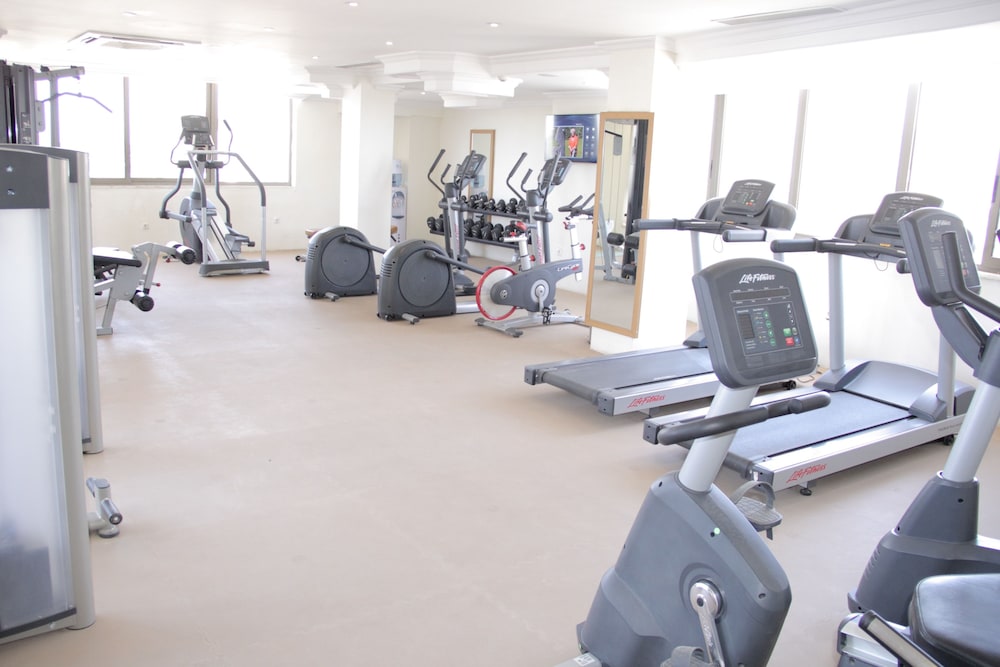 Momona Hotel 44/64