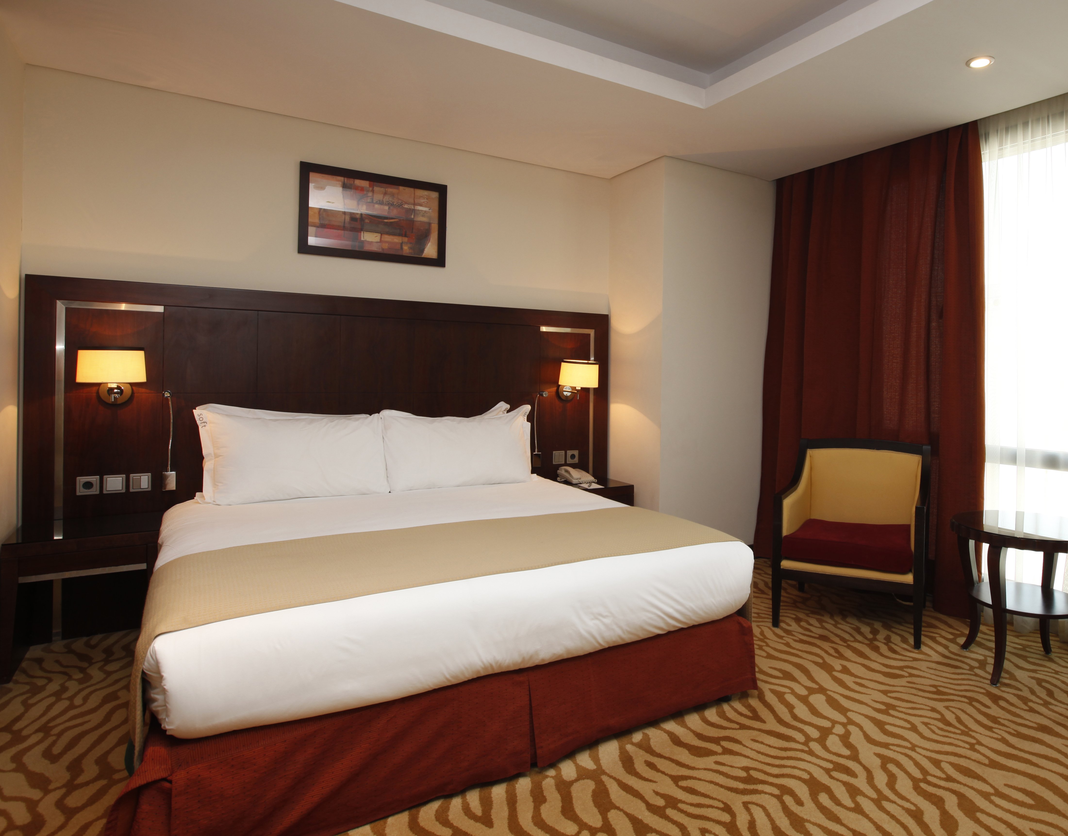Senior, Suite, King Bed، هوليداي إن - العليا(Holiday Inn Olaya) 1/1