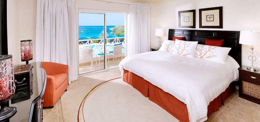 Room at Beach View Hotel, Paynes Bay
