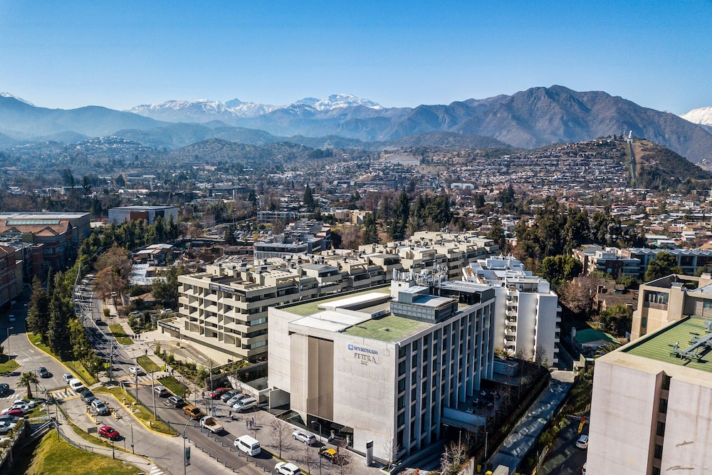 Wyndham Santiago Pettra 82/85