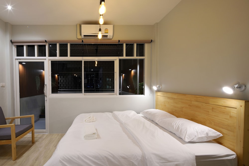 Ekanake Hostel 8/41