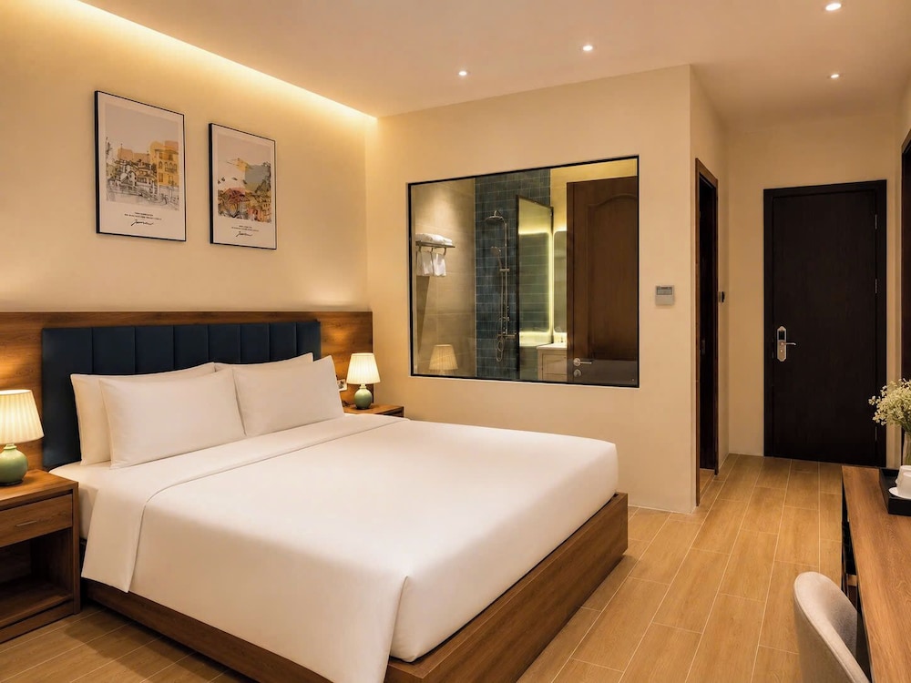 Discovery, Saigon, Double Bed
