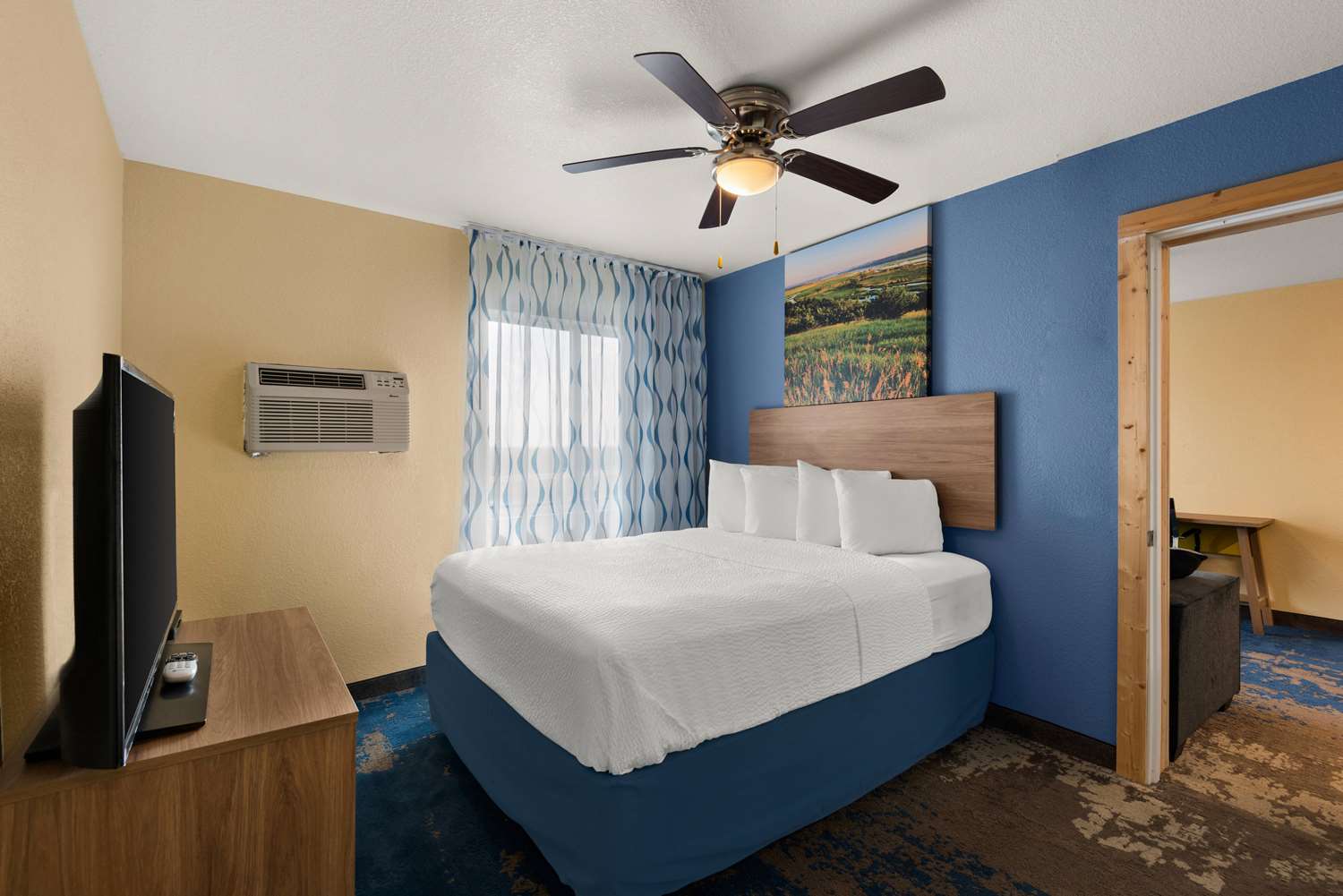 Days Inn by Wyndham Newton - LA 8/34