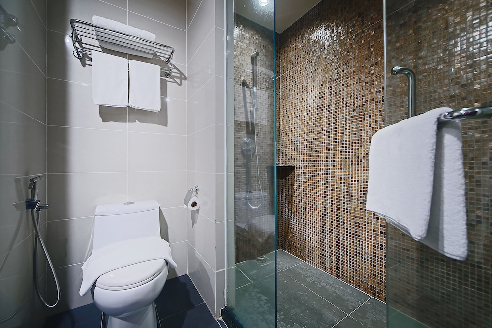 Hotel Sixty3 49/52