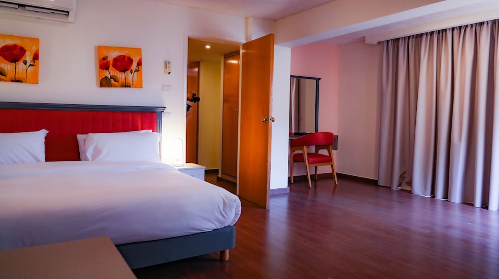 Bella Riva Suite Hotel 24/59