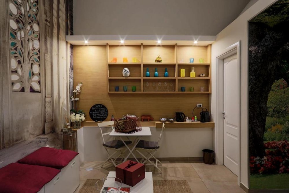 Titti Artistic B&B 5/45