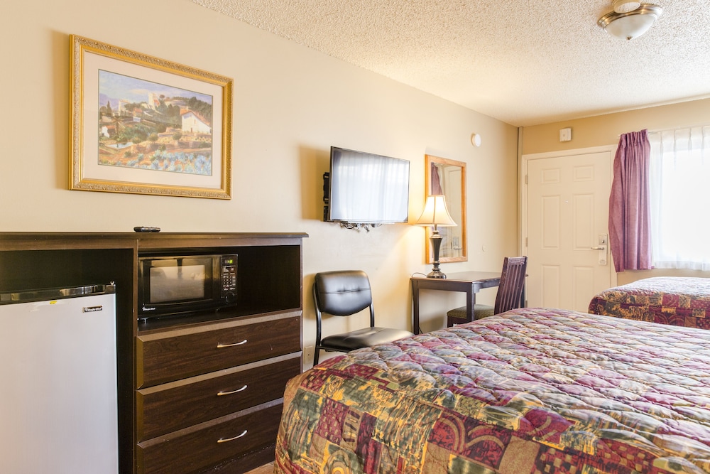 STANDARD, 2 QUEEN BEDS