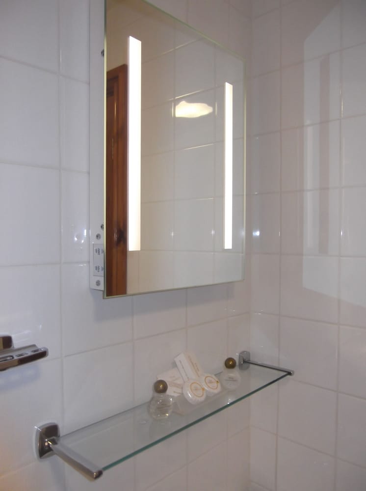 Brandon Lodge 21/21