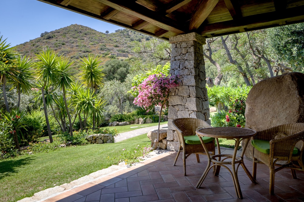 Cruccuris Resort - Adults Only 9/72