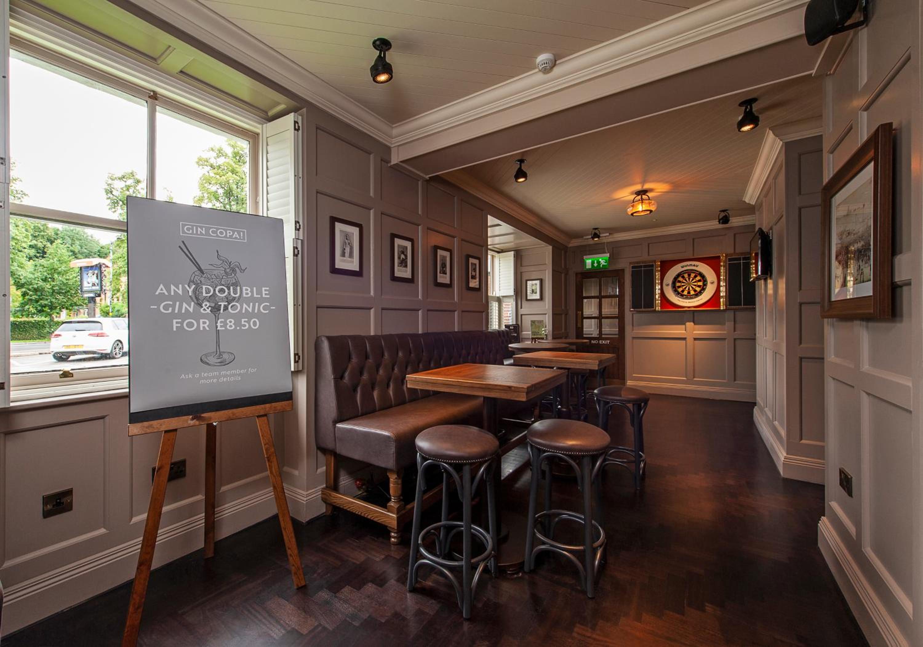 The Bulls Head Hotel 25/50