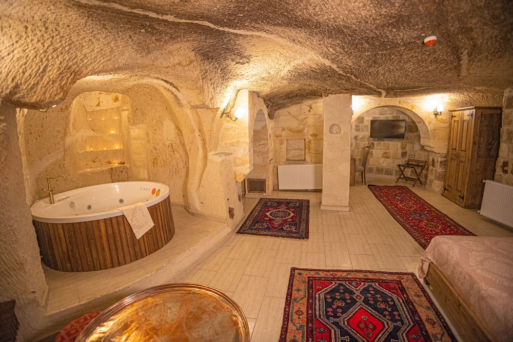 Pietra Cave Suites 16/49