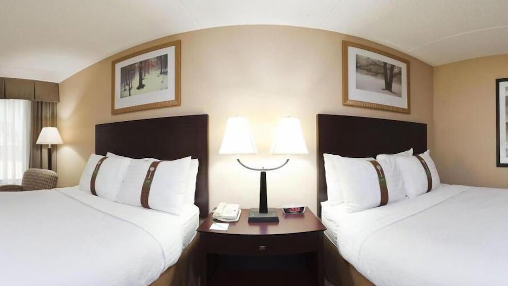 Holiday Inn Cleveland-S Independence 16/58