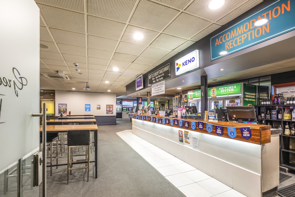Greenacre Hotel 42/53