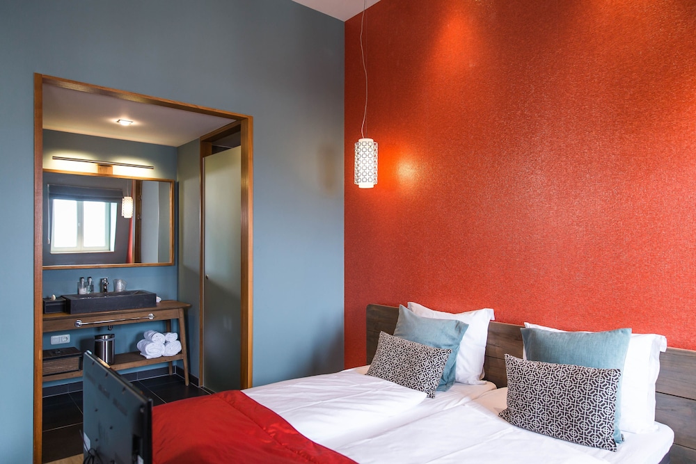 Merici Hotel 15/75