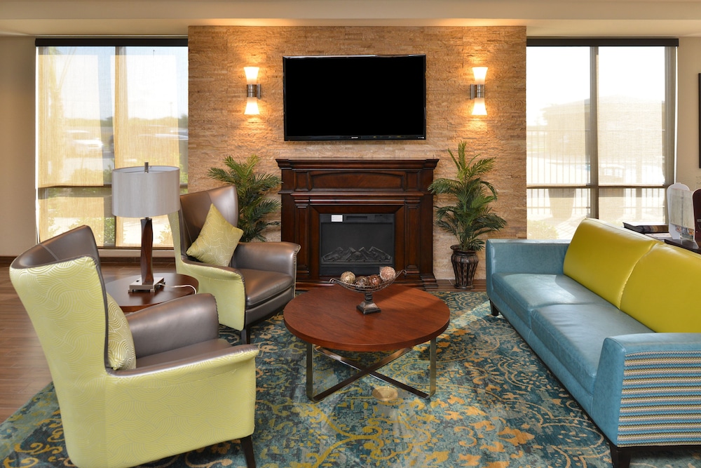 Comfort Inn & Suites Victoria North 39/46
