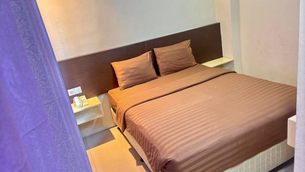 Atria Inn 17/39