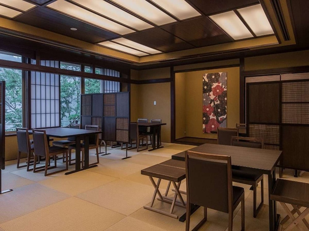 Okuhita Onsen Umehibiki 56/68