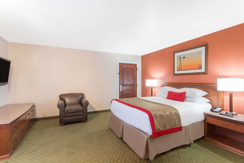 Ramada by Wyndham Elko Hotel at Stockmen's Casino 9/36