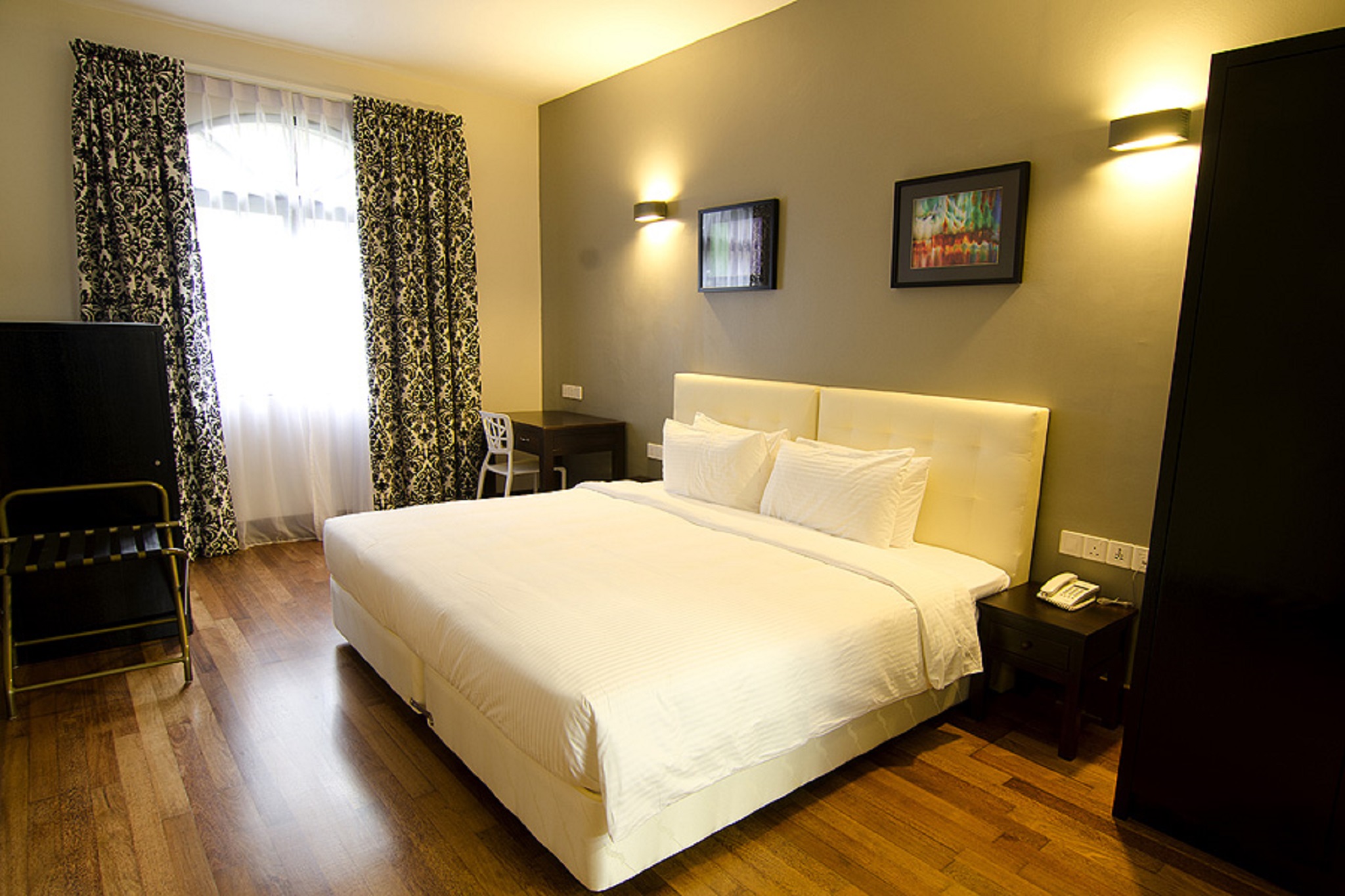 Shasta Family Suite