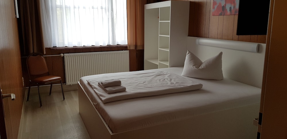 Central-Hotel Tegel 17/50