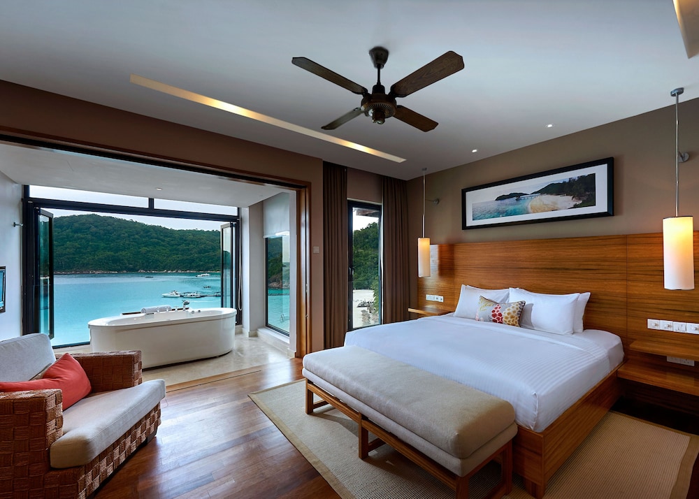 Cliff Bay Suite