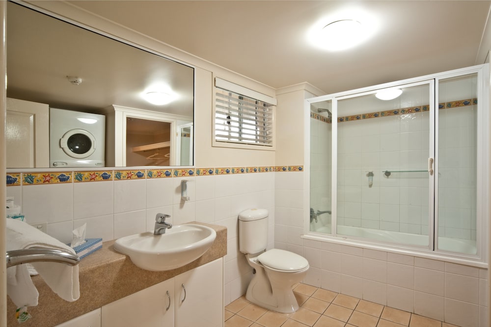 Shingley Beach Resort 22/72