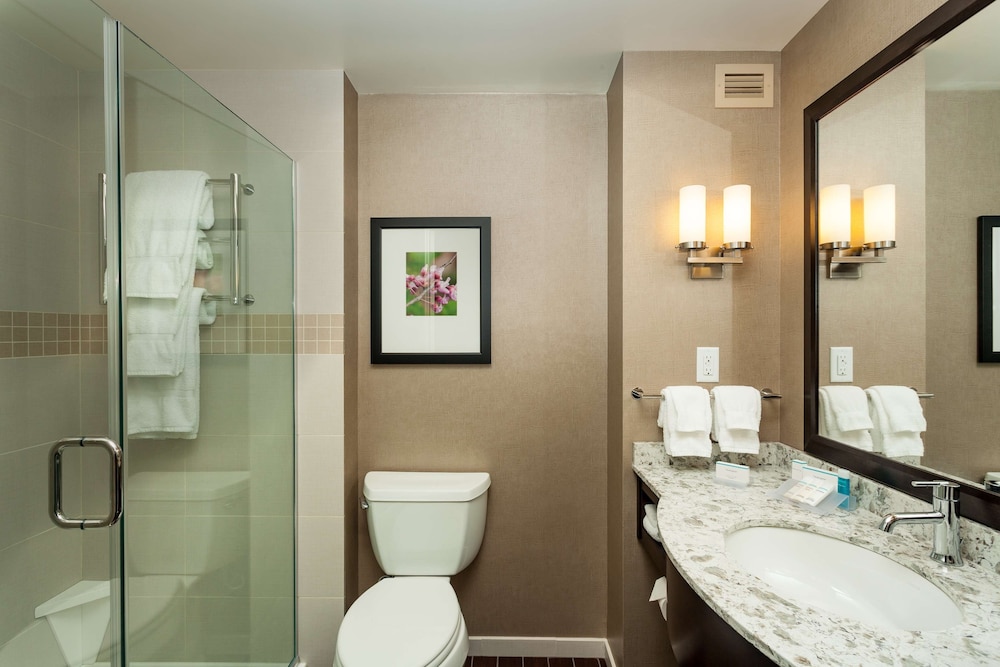 Hilton Garden Inn Seattle Downtown 15/80