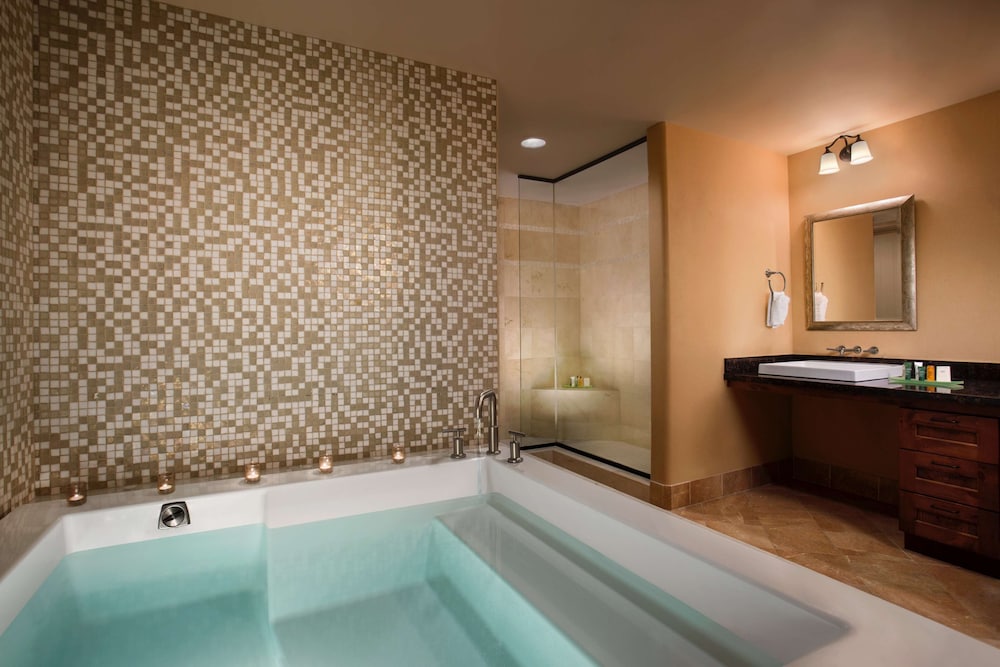 Hilton Santa Fe Buffalo Thunder 34/69