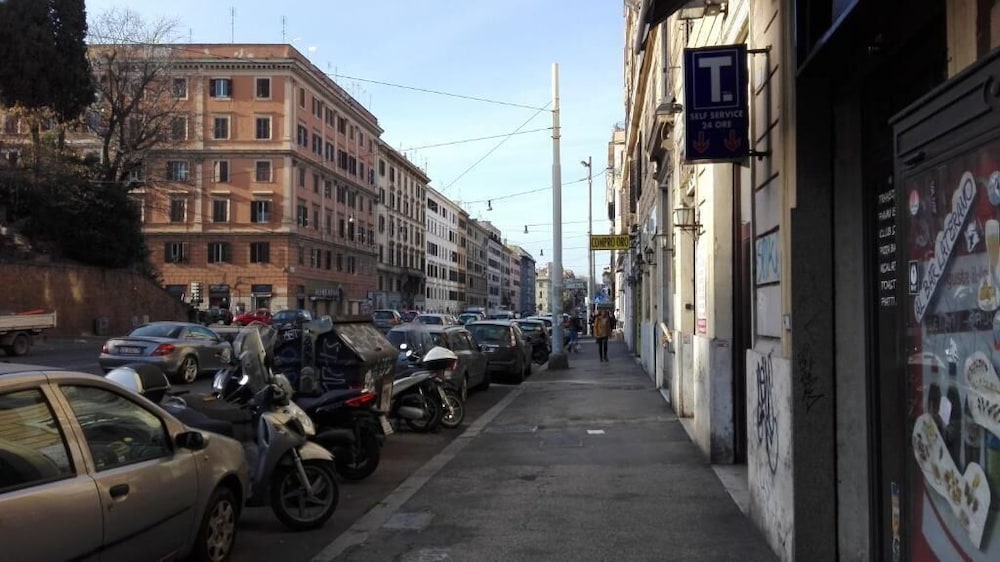 Residenza Laterano 30/36
