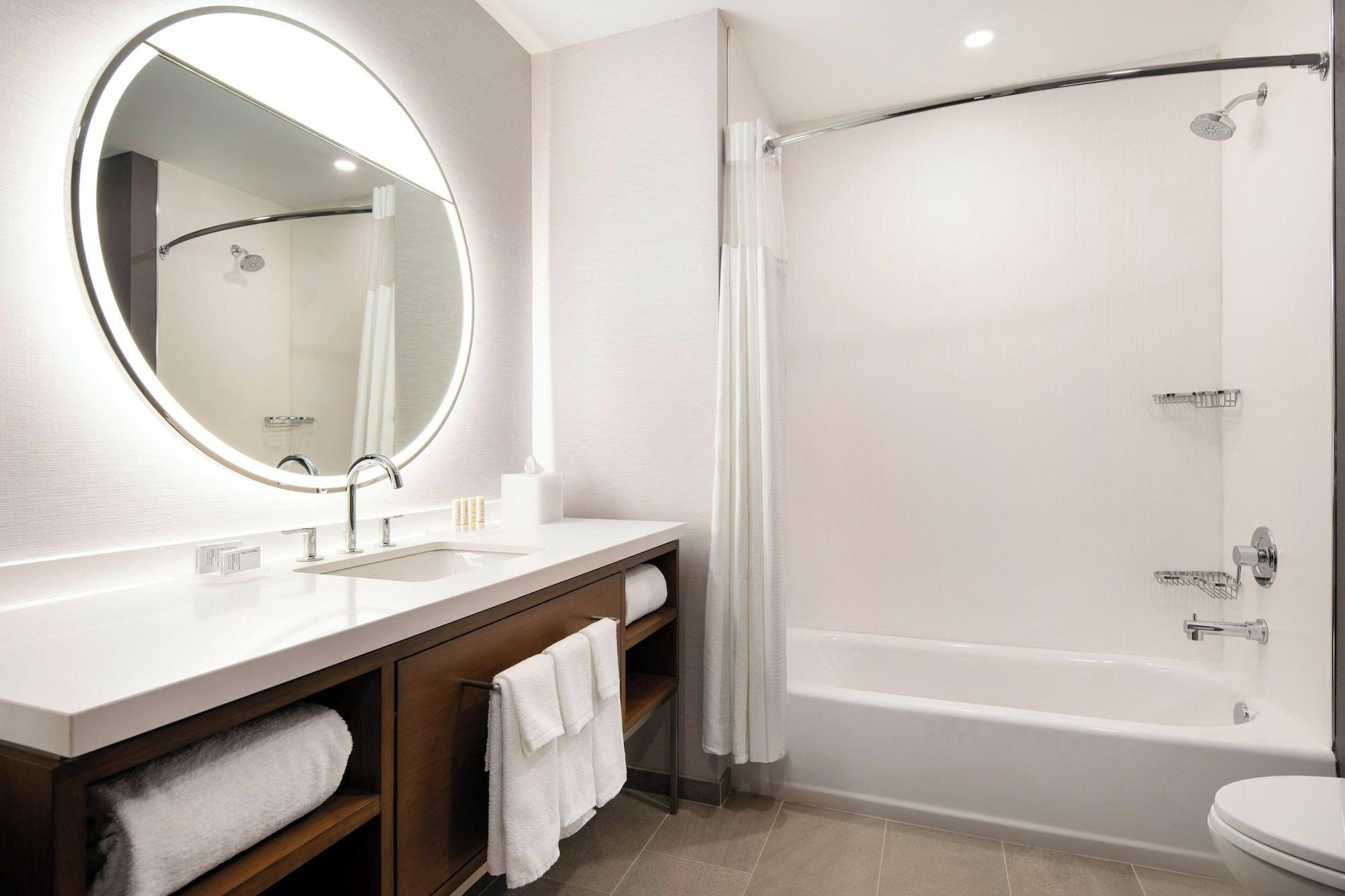 Executive, Suite, Multiple Beds